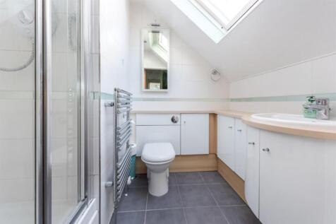 5 bed, 3 bath Detached in Cardiff - Photo 20