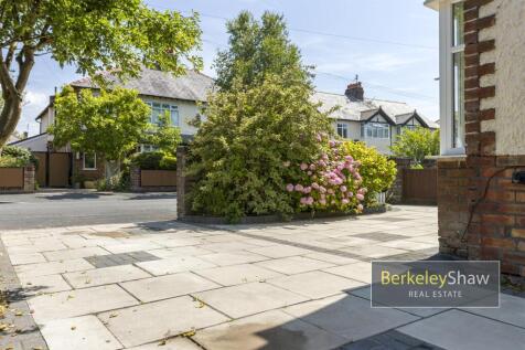 Moorland Avenue, Crosby