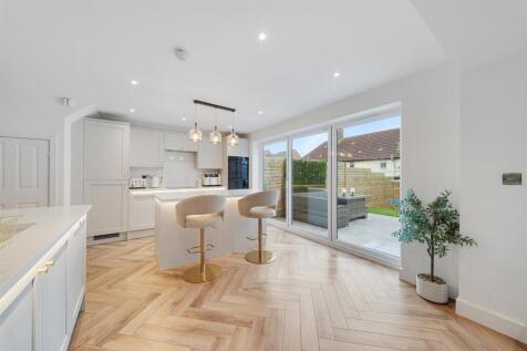 52 HIGHFIELD ROAD-22.jpg