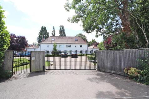 gated entrance.JPG