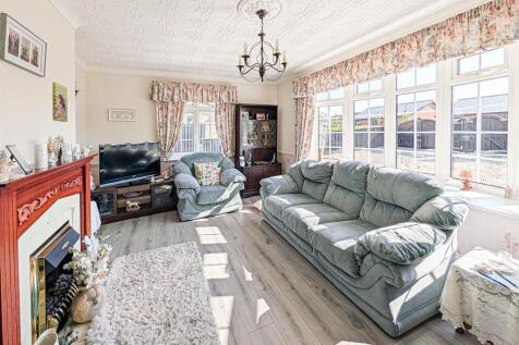Living Room.jpg