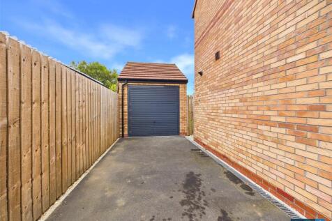Garage/Drive