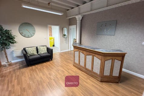 Salon to Let