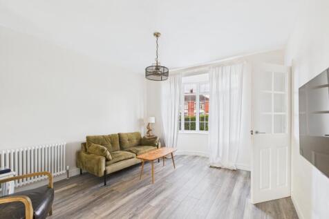 Living Room (1)