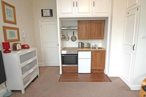 Boyn Hill Avenue, Maidenhead photo 5