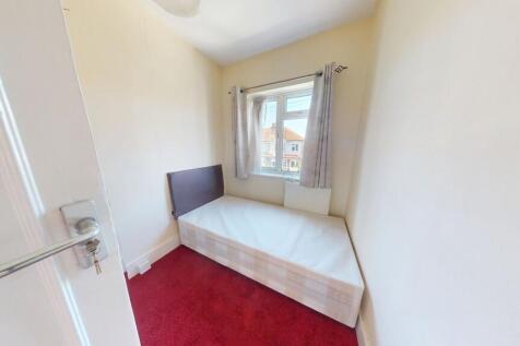 204-Manor-Way-052...