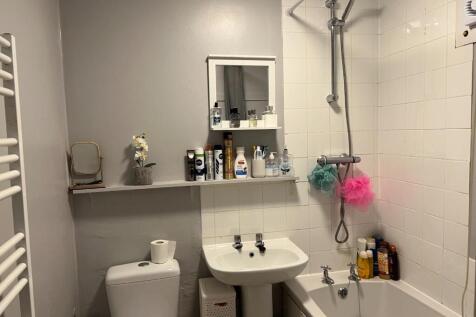 Drovers Croft Bathroom.JPG