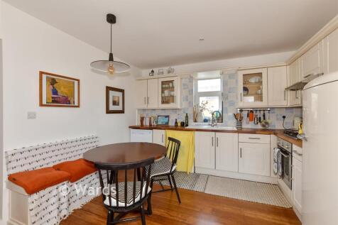 Kitchen/ Dining Room