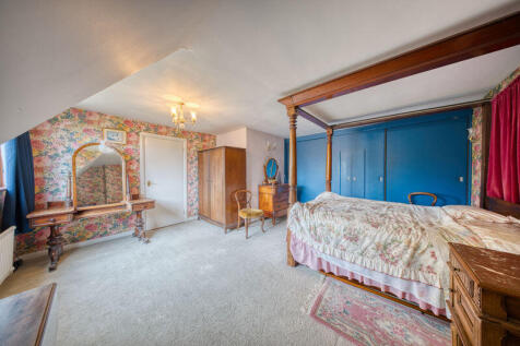 Bedroom one pic 2