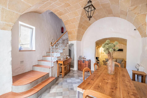 Interesting investment to start a new business in Menorca 