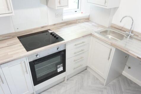 Flat 12, Dykes House, Cliff Road, Hessle photo 3