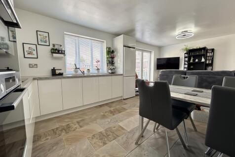 Kitchen Lounge