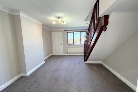 Curlew Close, Uttoxeter photo 3