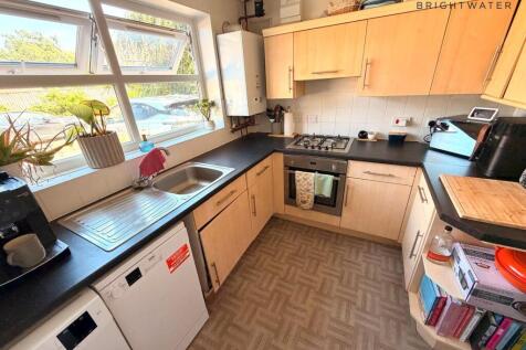 Lin Brook Drive, Ringwood, BH24 photo 3