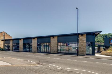 Retail Property (out of town) to rent Image 7