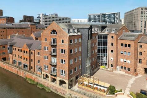 160426_3_EMBANKMENT_131.jpg