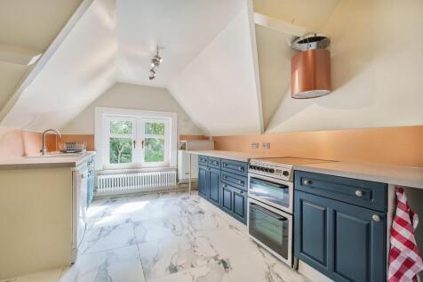 23 Church Hill, Camberley photo 3