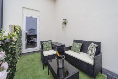 outdoor area 2.jpg
