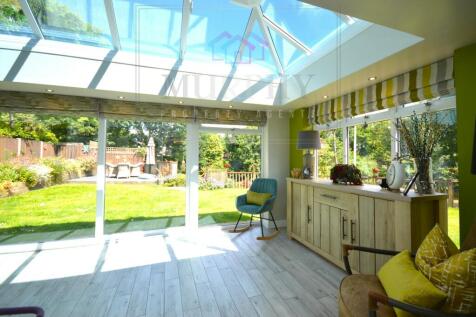 Glebe Cottage, Knottingley (49).JPG