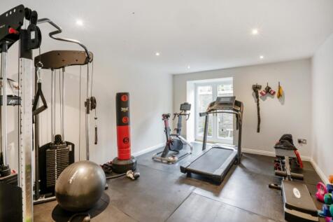 7 bed, 4 bath Detached in Bristol - Photo 22