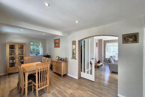 Dining room.jpg