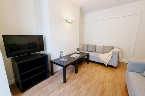 44 Alexandra Road, Leamington Spa photo 2