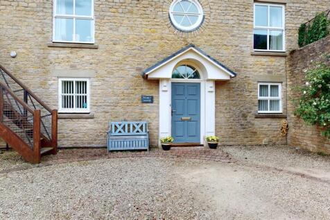 Nisbet-House-entrance.jpg