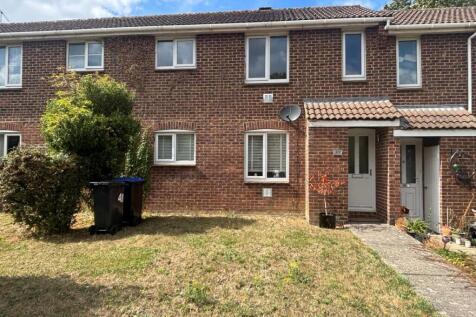 Alderton Way - Front photo.jpg