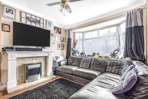 Living Room.jpg