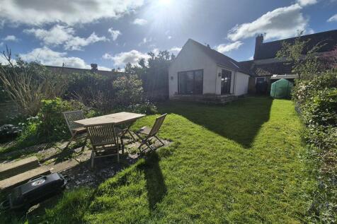 2 Bedroom Bungalow for Rent