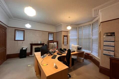 Office to rent Image 7