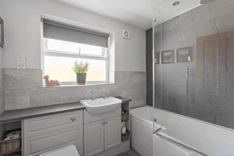 5 Spring Hall Garth-06.jpg