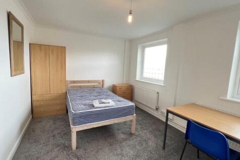 Bright, spacious bedroom with ample study space...