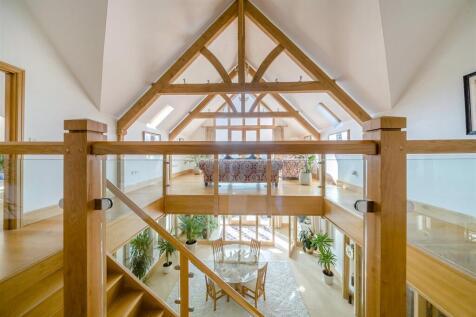 Galleried landing