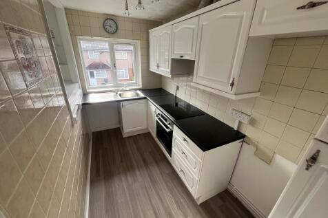 CAERNARVON CRESCENT, CWMBRAN photo 4