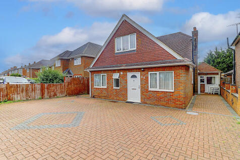 High Wycombe, HP12 - property photo