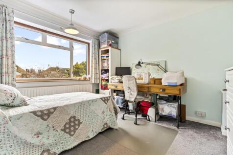 56 The Strand-002.JPG