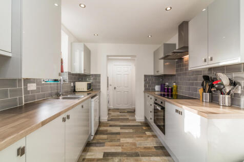 6-bed semi-detached on Cottesmore Road, Lenton, Nottingham, NG7, £4,004/mo