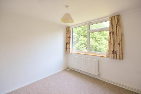 Second bedroom wi...