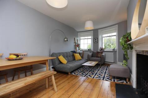 4, 60 Monteplier Road - Furn (2).JPG