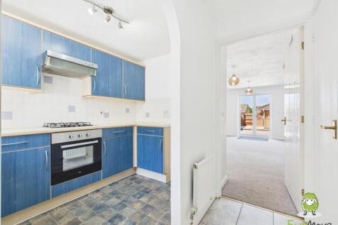 EweMove Estate Agents Basingstoke - Oceana Crescen