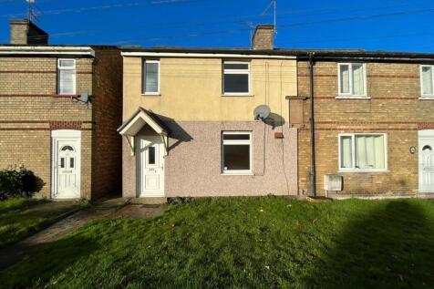 2-bed semi-detached on Queens Road, Spalding, £795/mo
