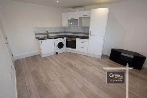 |Ref: R165175|, Canute Road, Southampton, SO14 3FJ photo 3