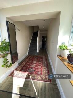 Fairdale Gardens, Hayes, UB3 photo 5