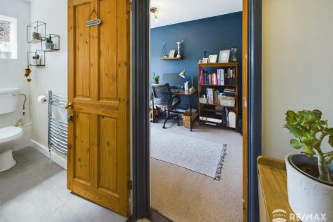 First Floor Landing (2).jpg