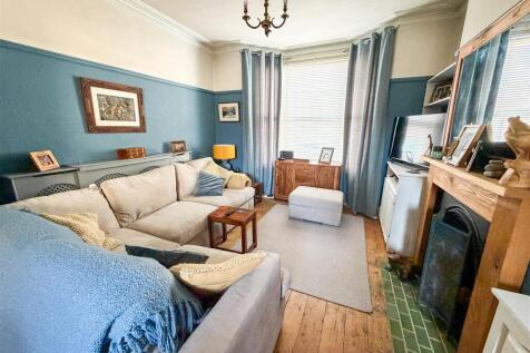 LOUNGE AREA VIEW