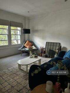 1-bed flat on Mossbury Road, London, SW11, £2,100/mo