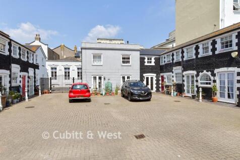 Driveway/Parking