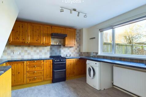Harewood Avenue , Bridlington photo 3