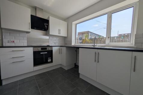 3, Station Terrace, Pontyclun, CF72 9ES photo 3